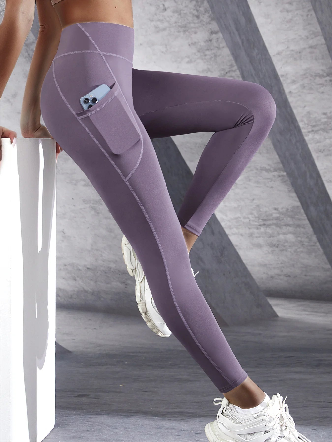 High-Waist Leggings with Pockets – Stretch & Lift