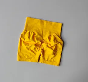 Peach Hip-Lifting Sports Shorts – High-Waist & Slimming