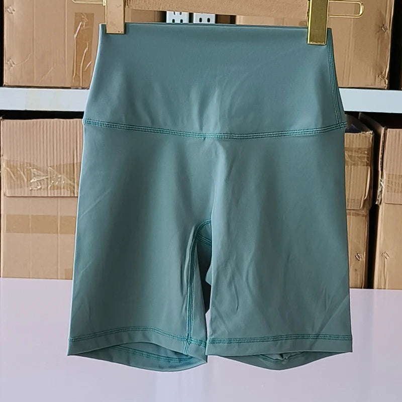 High-Waist Yoga Shorts – Slim Fit & Butt-Lifting