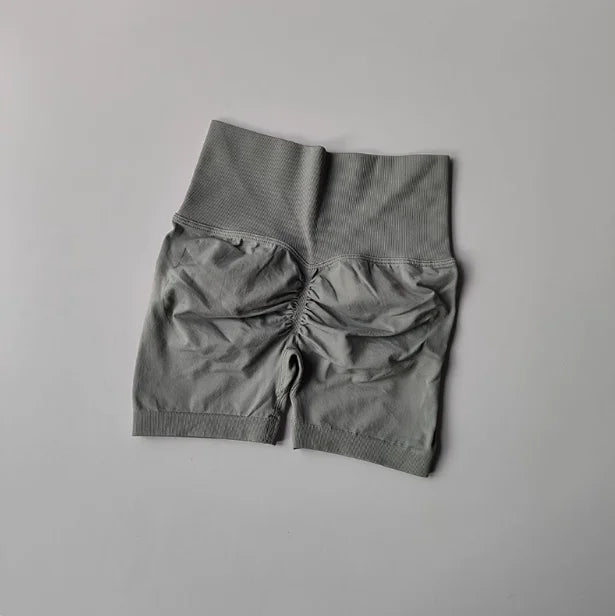 Peach Hip-Lifting Sports Shorts – High-Waist & Slimming