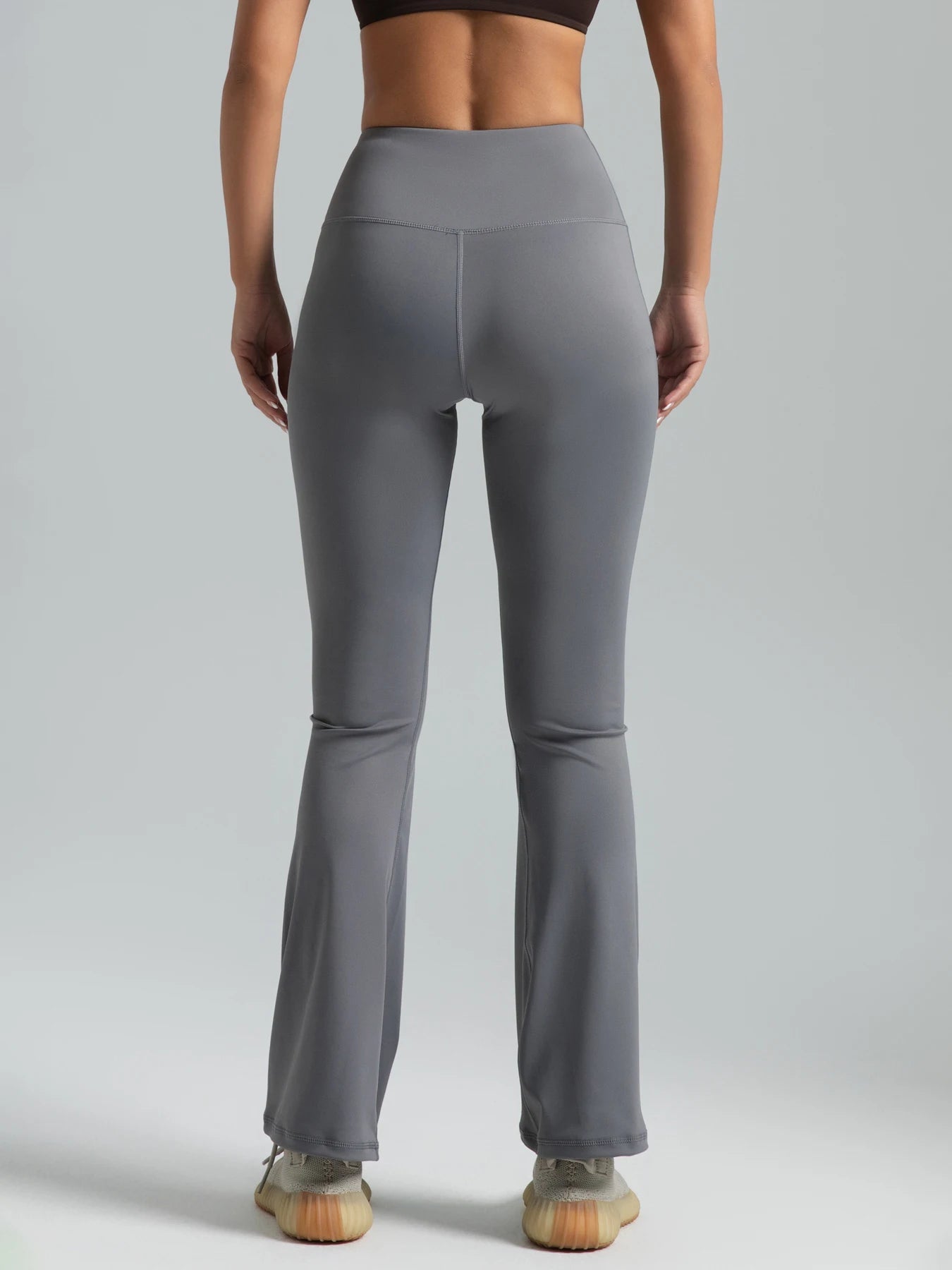 High-Waist Bootcut Yoga Pants – Flared & Comfortable