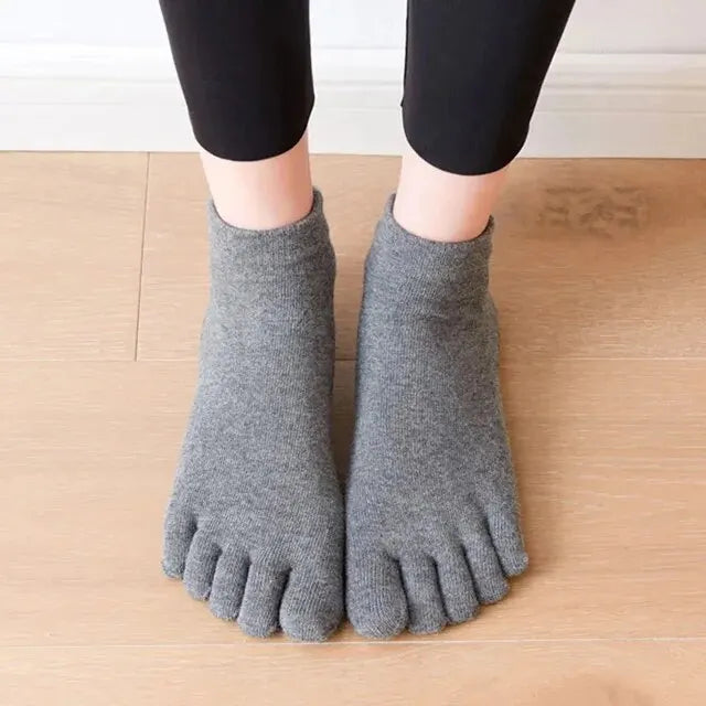 Women’s Non-Slip Pilates Socks – Five-Toe Grip & Breathable