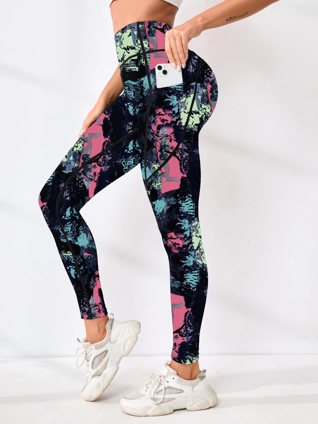 Printed High-Waist Fitness Pants – Pocketed & Slim Fit