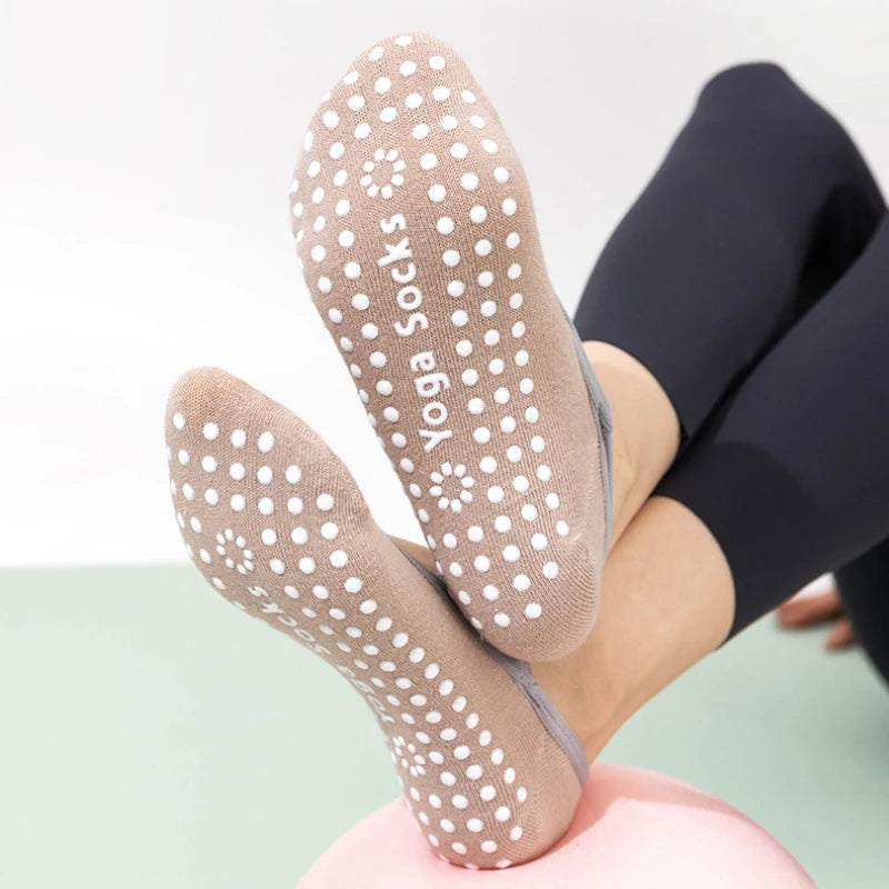 Women’s Anti-Slip Yoga Socks – Silicone Grip & Breathable