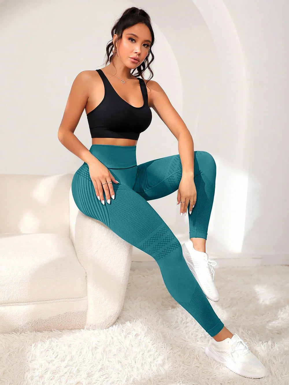 High-Waist Lifting Sports Pants – Flattering & Elastic