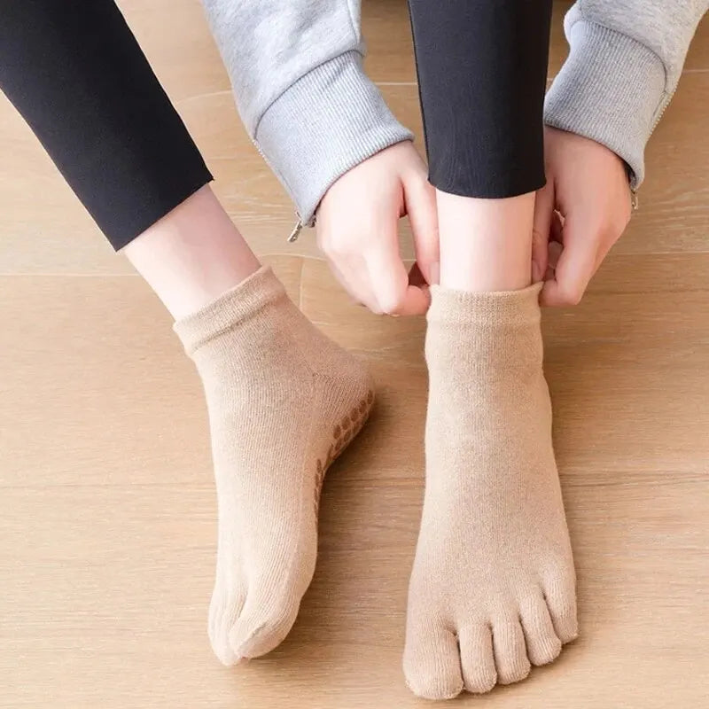 Women’s Non-Slip Pilates Socks – Five-Toe Grip & Breathable
