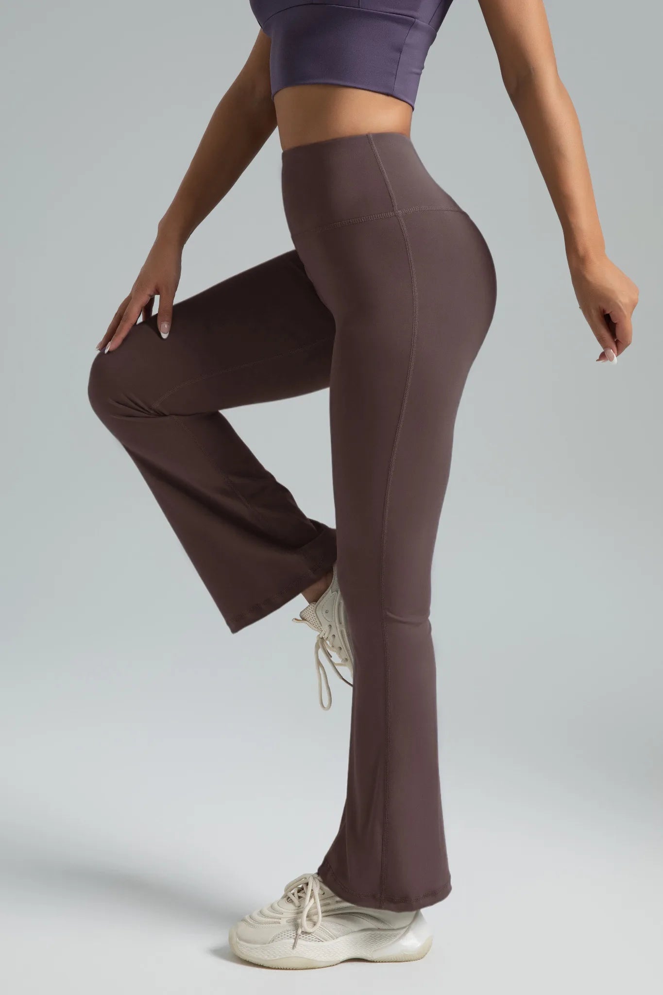 High-Waist Bootcut Yoga Pants – Flared & Comfortable
