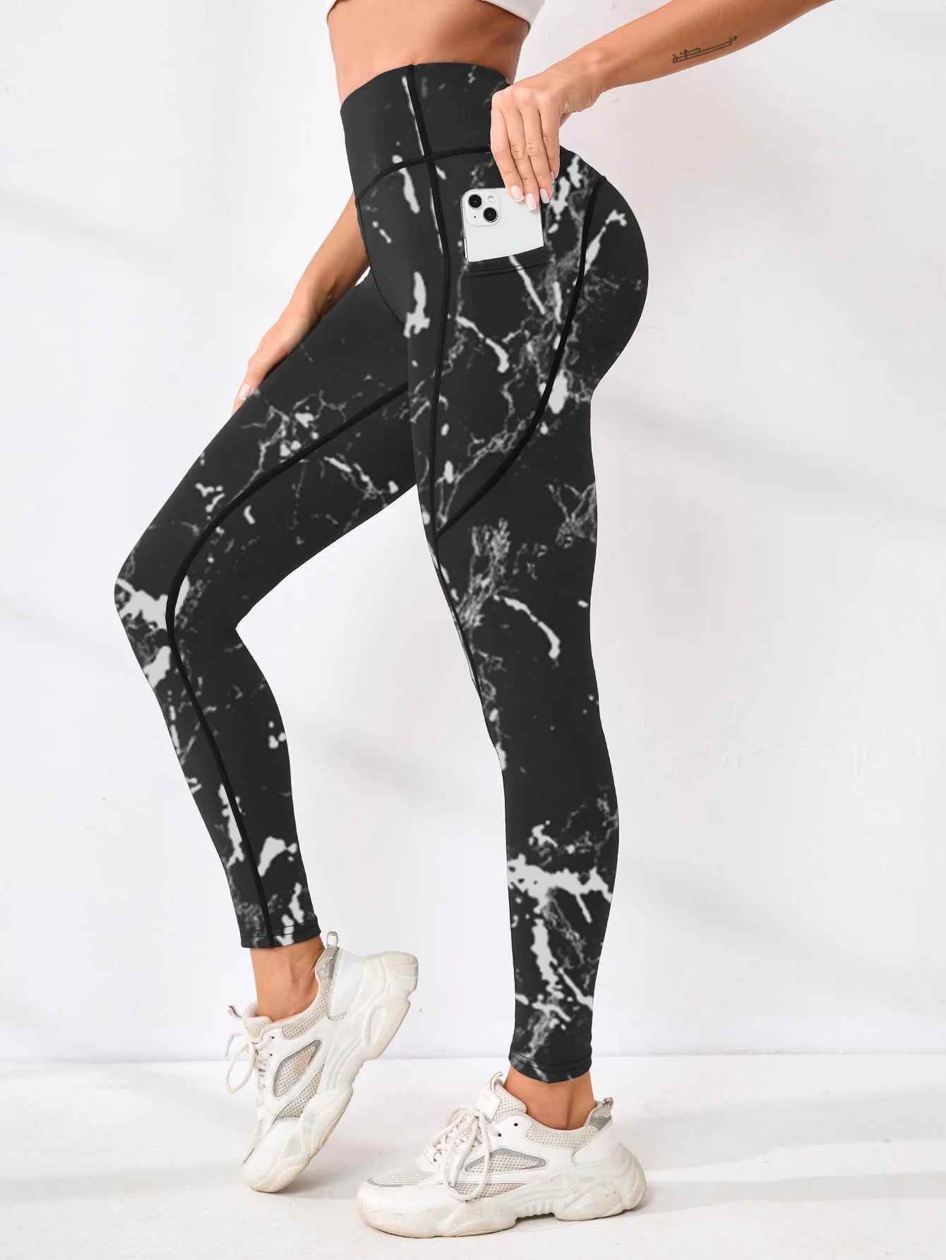 Printed High-Waist Fitness Pants – Pocketed & Slim Fit