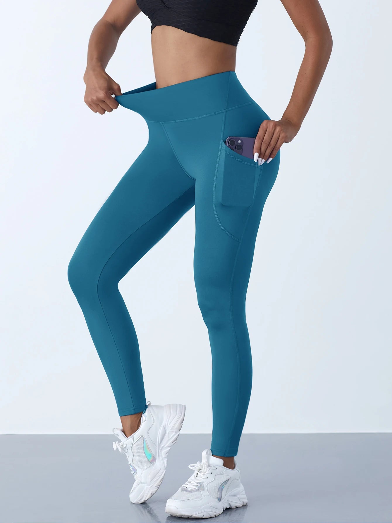 High-Waist Leggings with Pockets – Stretch & Lift